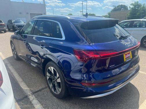 2021 Audi e-tron Premium Plus