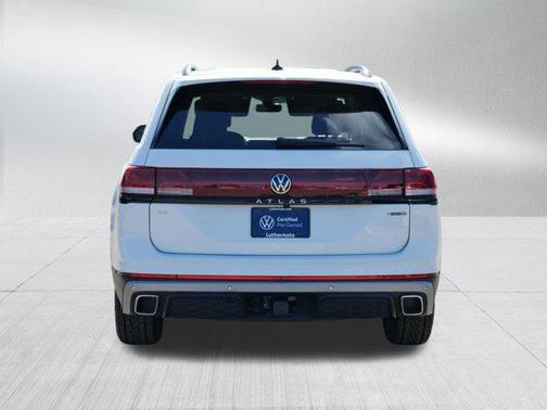 Pure White 2024 Volkswagen Atlas 2.0T SE w/Technology 4MOTION