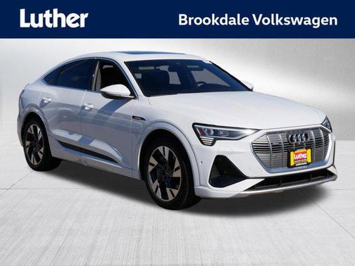 Glacier White Metallic 2021 Audi e-tron Sportback Premium Plus