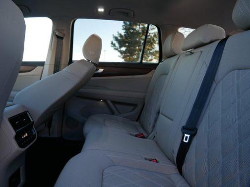 2026 Volkswagen Atlas 2.0T SEL Premium R-Line 4MOTION