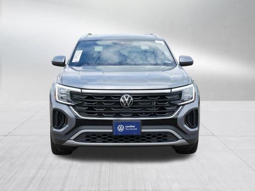 Platinum Gray Metallic 2024 Volkswagen Atlas Cross Sport 2.0T SE w/Technology 4MOTION
