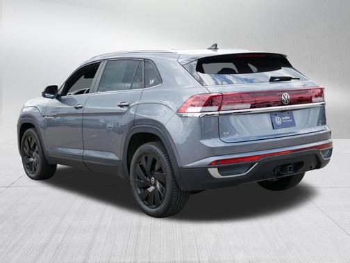 Platinum Gray Metallic 2024 Volkswagen Atlas Cross Sport 2.0T SE w/Technology 4MOTION
