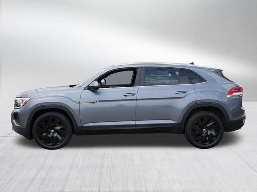 Platinum Gray Metallic 2024 Volkswagen Atlas Cross Sport 2.0T SE w/Technology 4MOTION