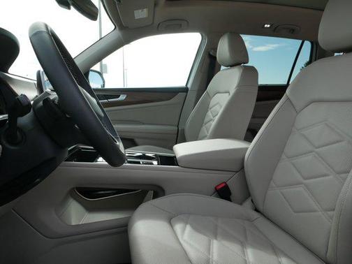 2026 Volkswagen Atlas 2.0T SE w/Technology 4MOTION