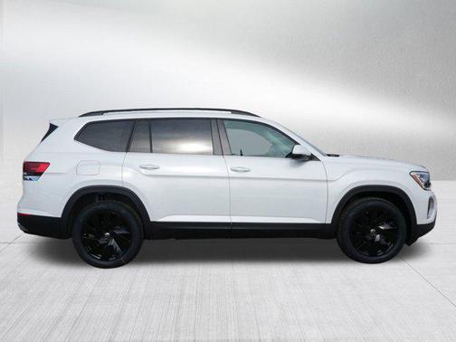 2026 Volkswagen Atlas 2.0T SE w/Technology 4MOTION