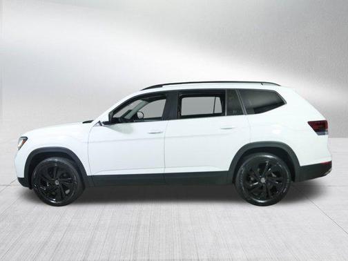 2022 Volkswagen Atlas 3.6L SE w/Technology