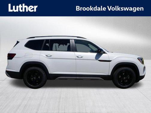 opal white pearl 2026 Volkswagen Atlas Peak Edition