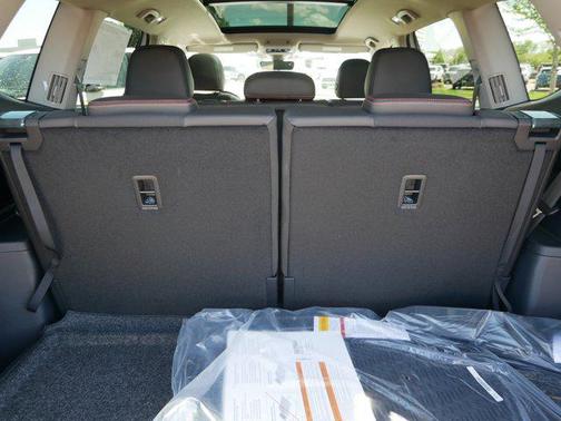opal white pearl 2026 Volkswagen Atlas Peak Edition