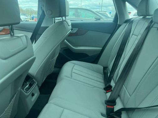 2022 Audi A4 40 Premium