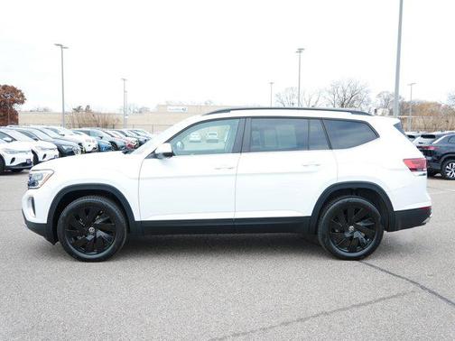 2025 Volkswagen Atlas 2.0T SE w/Technology 4MOTION