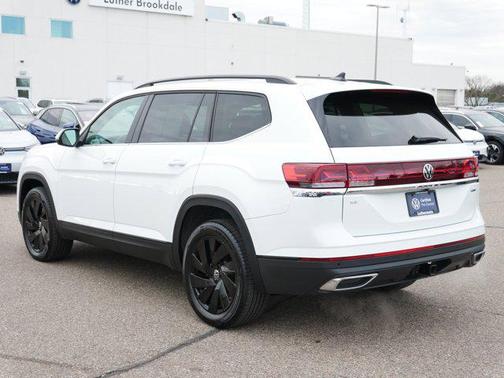 2025 Volkswagen Atlas 2.0T SE w/Technology 4MOTION