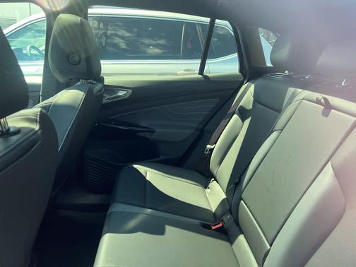 Deep Black Pearl 2023 Volkswagen ID.4 AWD Pro S