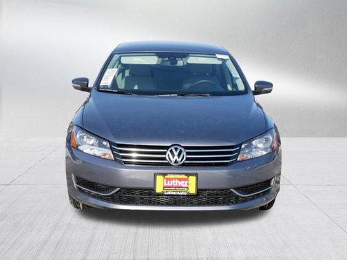 2013 Volkswagen Passat 2.5L Wolfsburg Edition