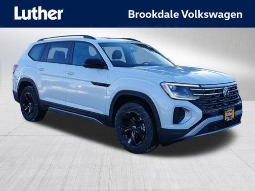 Opal White Pearl 2026 Volkswagen Atlas Peak Edition