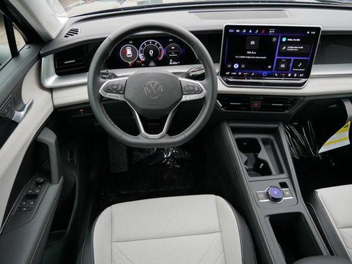 2025 Volkswagen Tiguan 2.0T SE 4MOTION