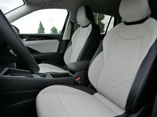 2025 Volkswagen Tiguan 2.0T SE 4MOTION