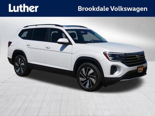 Opal White Pearl 2026 Volkswagen Atlas 2.0T SE w/Technology 4MOTION