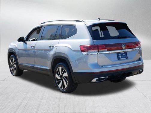 Silver Mist Metallic 2024 Volkswagen Atlas 2.0T SE w/Technology 4MOTION