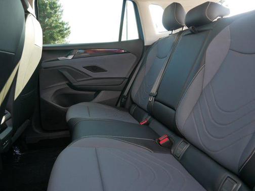 2025 Volkswagen Tiguan 2.0T SE 4MOTION