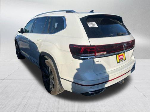 2024 Volkswagen Atlas 2.0T SEL Premium R-Line 4MOTION