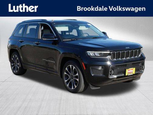 Diamond Black Crystal Pearlcoat 2022 Jeep Grand Cherokee Overland