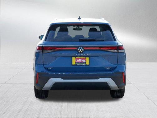 2025 Volkswagen Tiguan 2.0T SE 4MOTION
