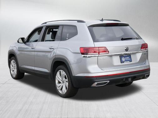 Pyrite Silver Metallic 2023 Volkswagen Atlas 3.6L SE w/Technology