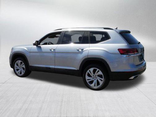 2022 Volkswagen Atlas 2.0T SE w/Technology 4MOTION