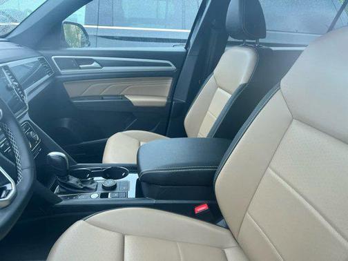 2023 Volkswagen Atlas Cross Sport 3.6L V6 SE w/Technology