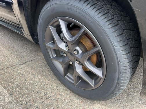 Diamond Black Crystal Pearlcoat 2020 Jeep Grand Cherokee Limited X