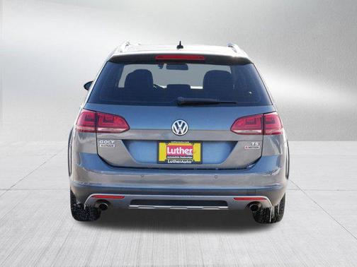 2017 Volkswagen Golf Alltrack TSI SE