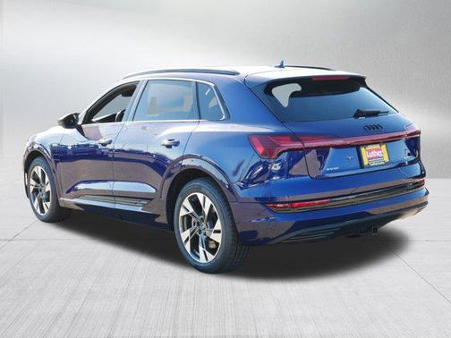 2021 Audi e-tron Premium