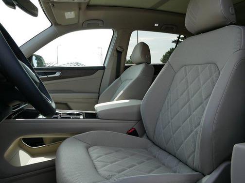 2025 Volkswagen Atlas 2.0T SEL Premium R-Line 4MOTION