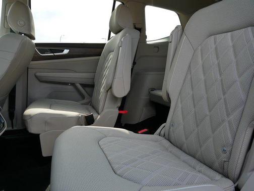 2025 Volkswagen Atlas 2.0T SEL Premium R-Line 4MOTION