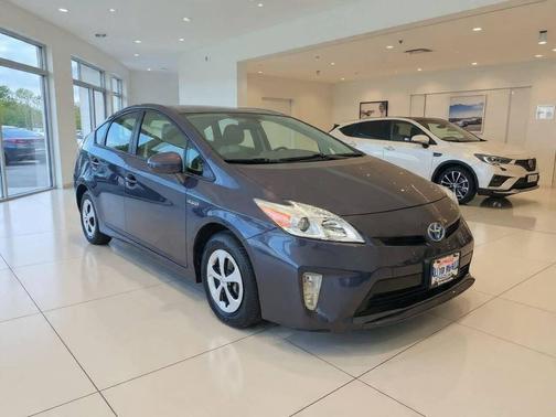 Winter Gray Metallic 2015 Toyota Prius Four