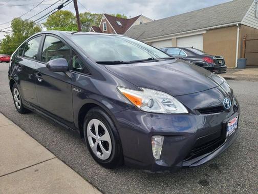 Winter Gray Metallic 2015 Toyota Prius Four