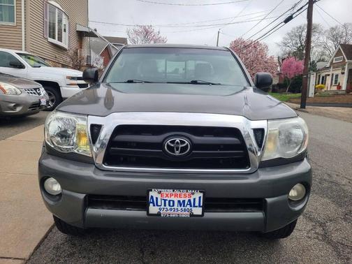 Gray 2007 Toyota Tacoma PreRunner Access Cab