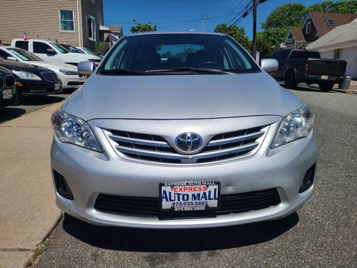Classic Silver Metallic 2013 Toyota Corolla LE