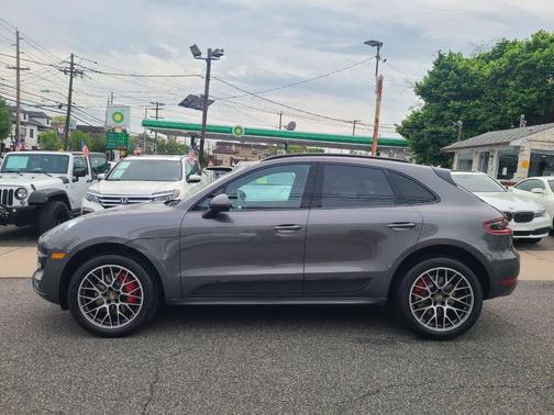 Agate Gray Metallic 2015 Porsche Macan Macan Turbo
