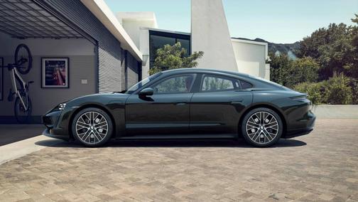 2022 Porsche Taycan 