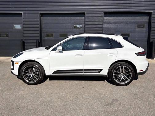 2025 Porsche Macan 