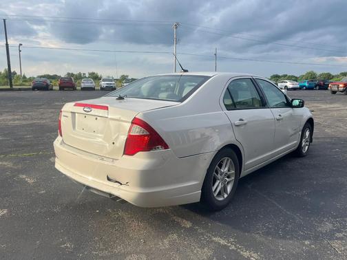 2011 Ford Fusion S