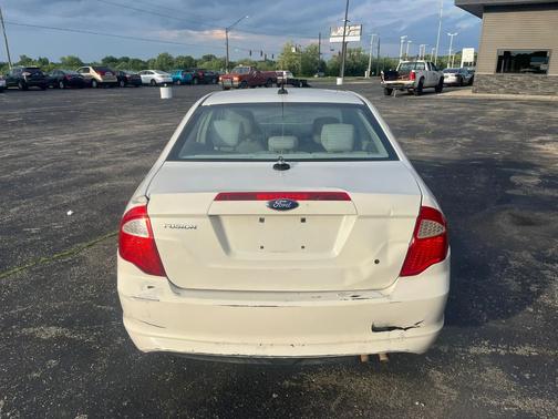 2011 Ford Fusion S