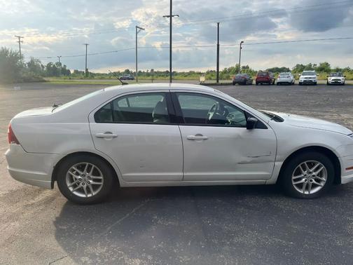 2011 Ford Fusion S
