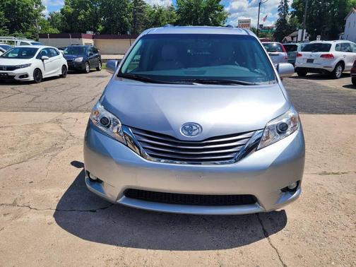 Silver Sky Metallic 2015 Toyota Sienna XLE