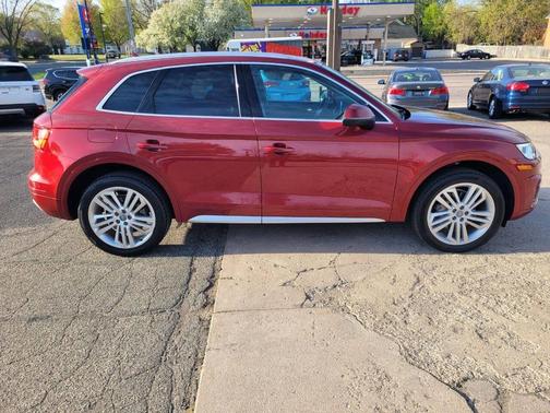 Matador Red Metallic 2018 Audi Q5 2.0T Premium Plus