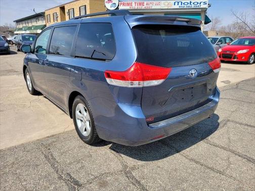 2014 Toyota Sienna LE