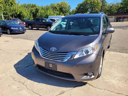 2011 Toyota Sienna XLE Limited