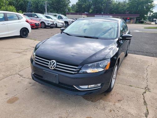 Black Uni 2015 Volkswagen Passat 1.8T Limited Edition