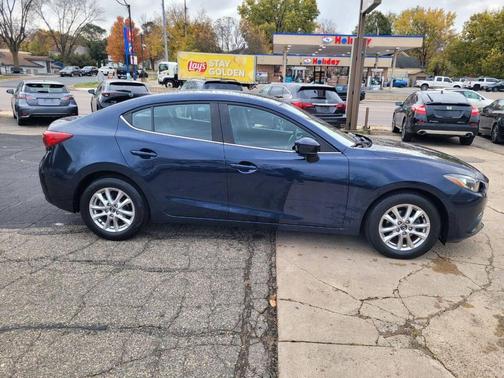 2016 Mazda Mazda3 i Sport